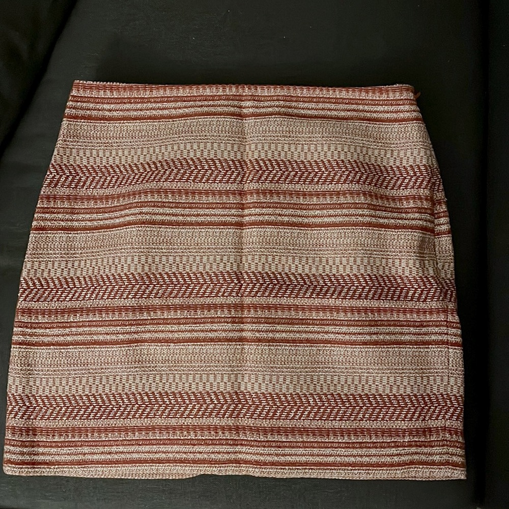 Patterned mini skirt